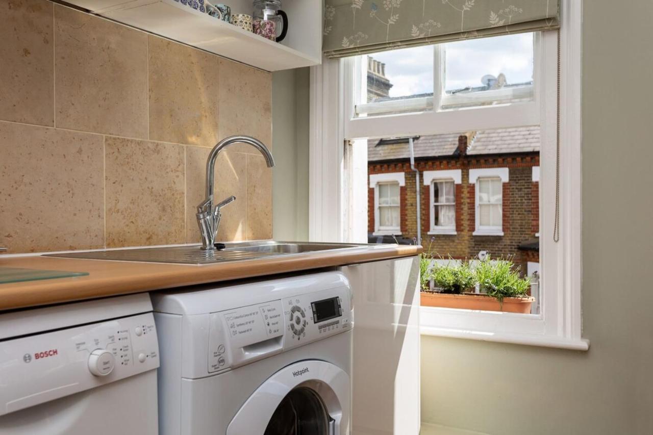 Quaint 2 Bedroom Flat - 9 Minutes Walk To Vauxhall Tube Londres Exterior foto